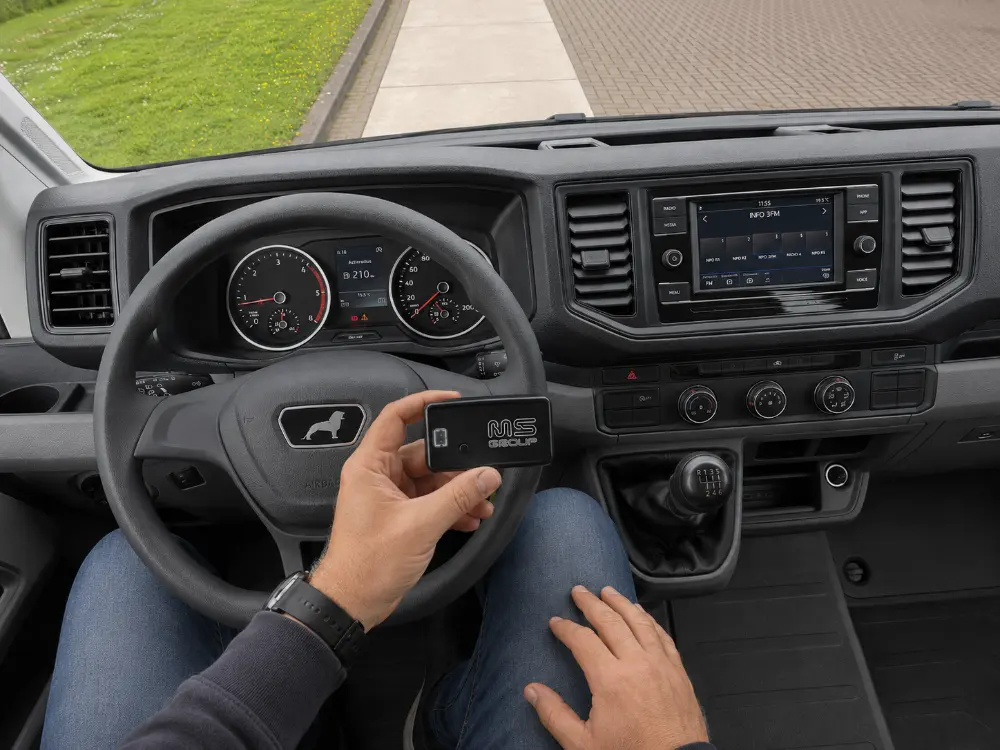 MAN marka araçlar için DPF Control modülü, gösterge panelindeki OBD2 portuna bağlanır